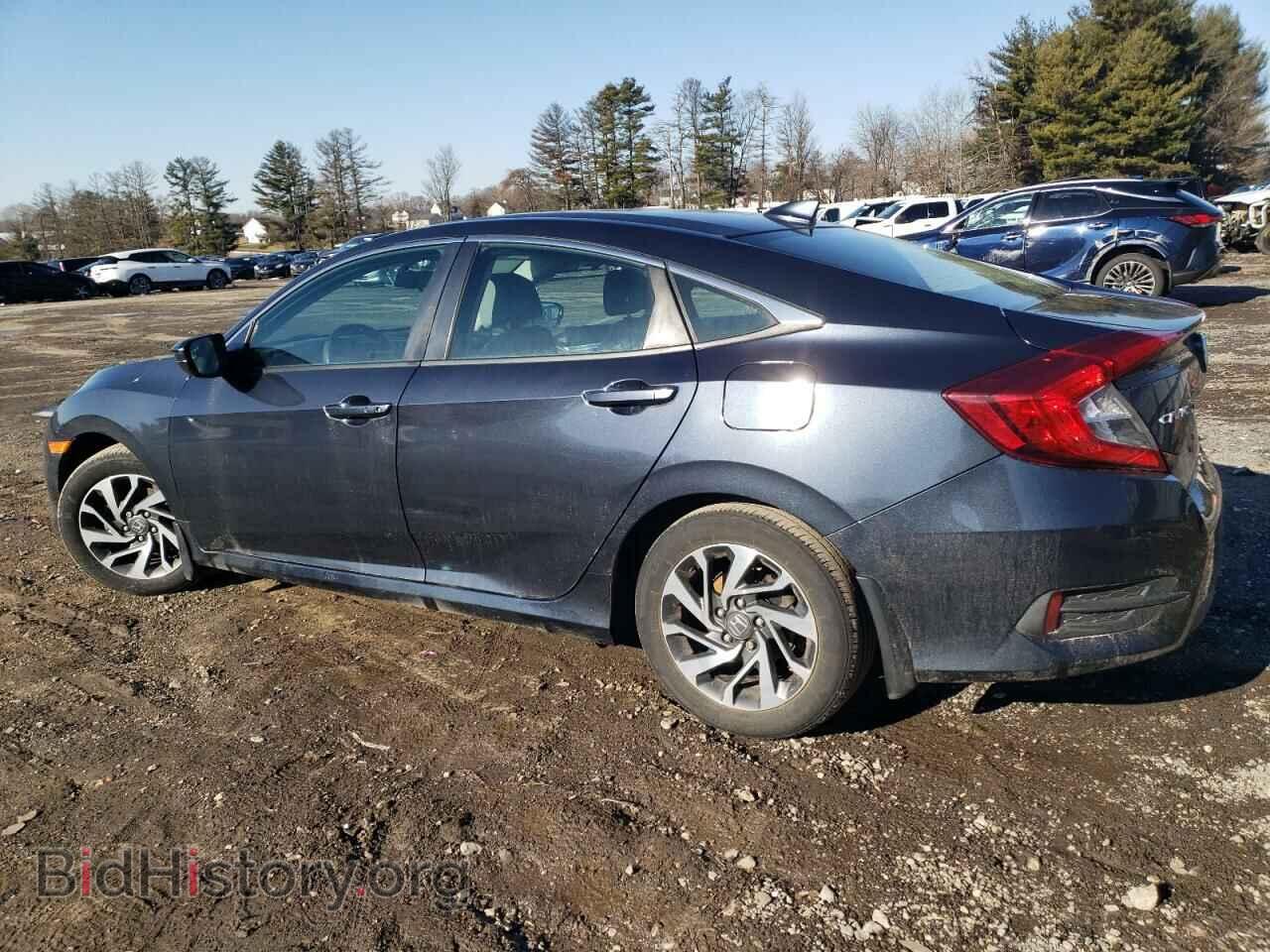 2018 HONDA CIVIC - VIN: 2HGFC2F73JH520077 - Photo 2