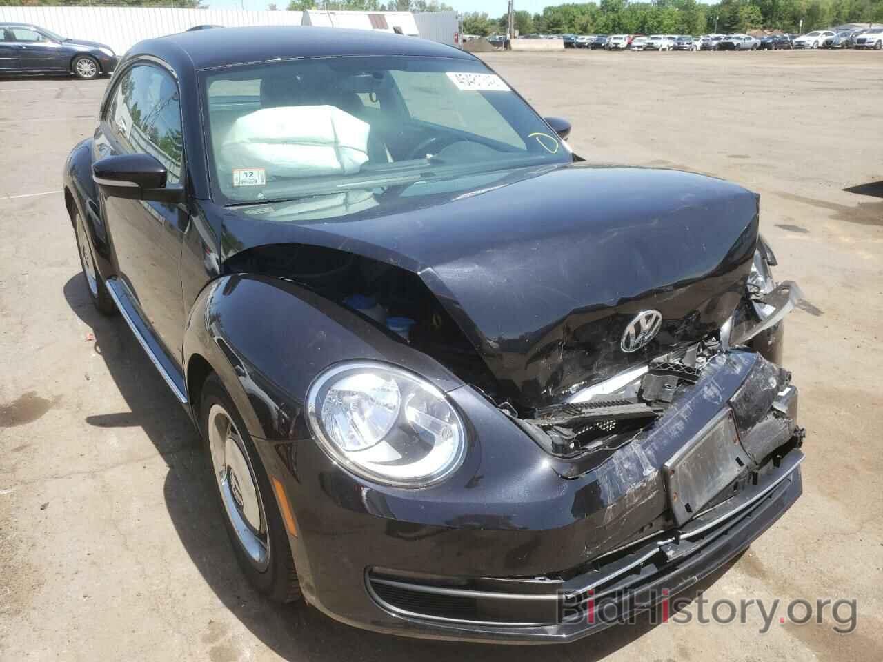 Photo 3VWF17AT4GM638166 - VOLKSWAGEN BEETLE 2016