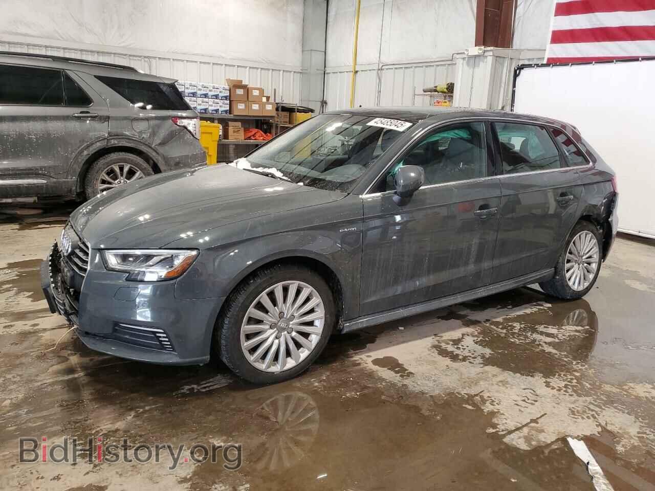 Photo WAUTPBFF3HA056582 - AUDI A3 2017