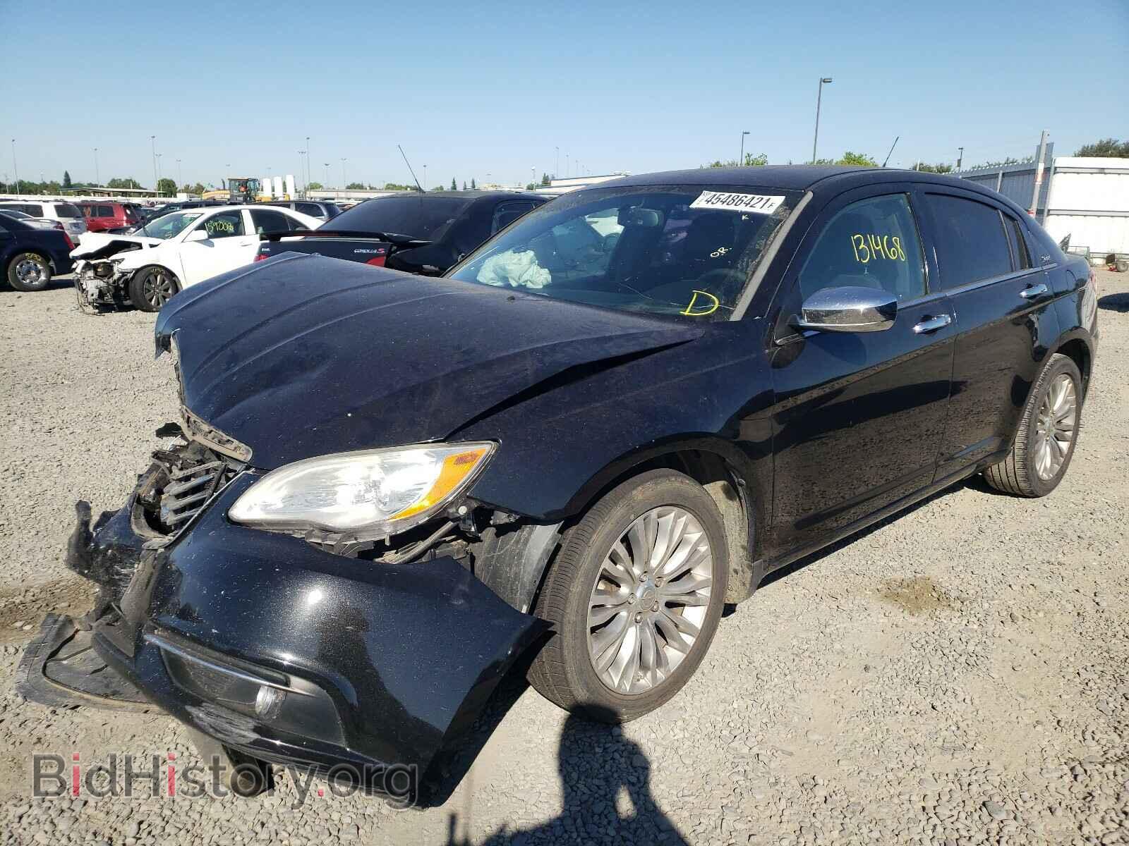 2011 CHRYSLER 200 - VIN: 1C3BC2FGXBN516716 - Фото 2