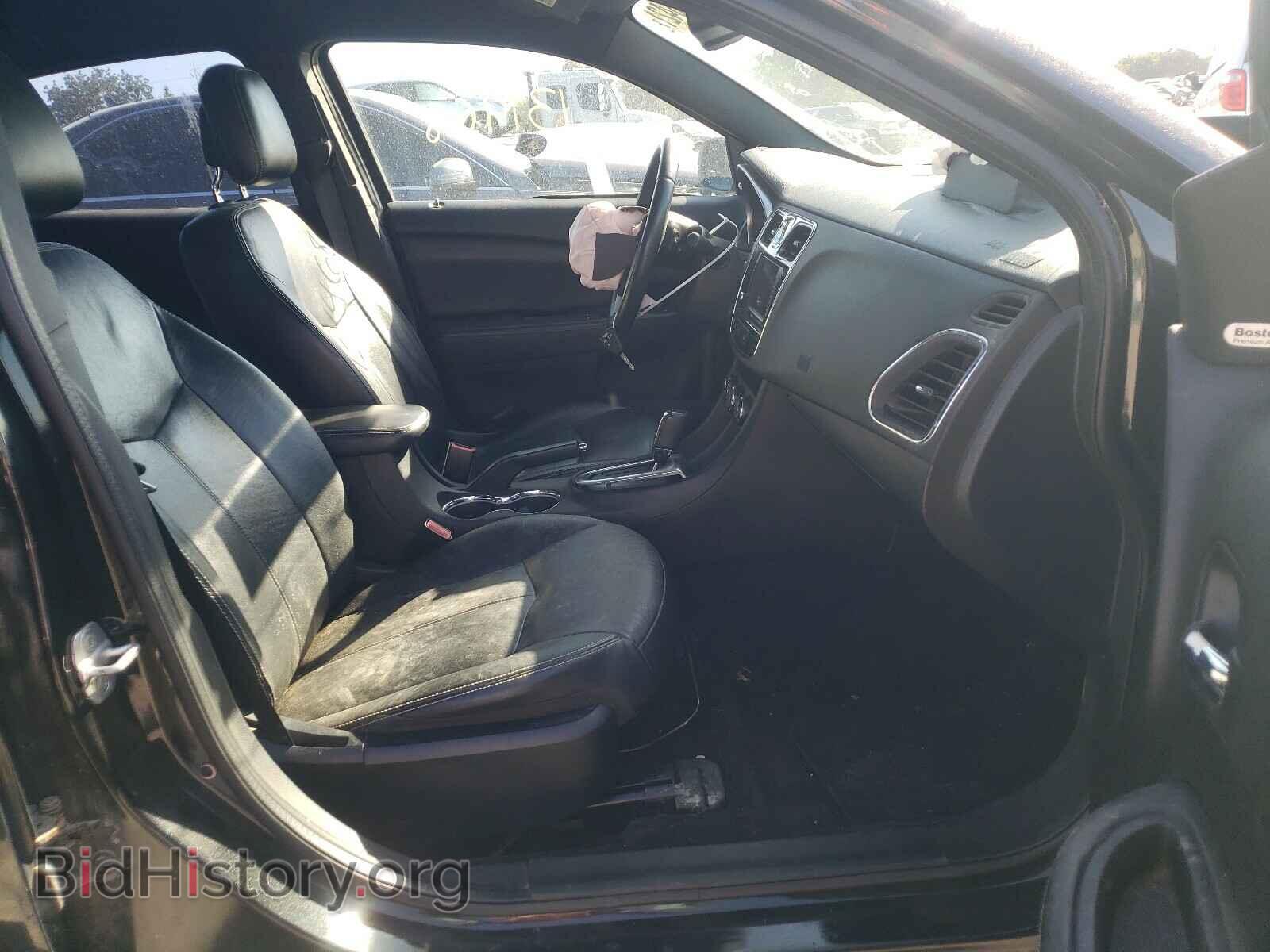 2011 CHRYSLER 200 - VIN: 1C3BC2FGXBN516716 - Фото 5