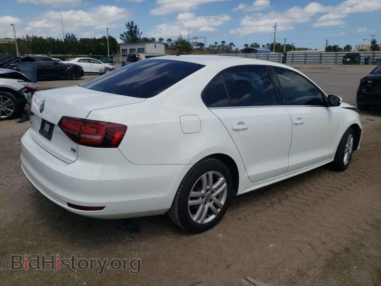 2017 VOLKSWAGEN JETTA - VIN: 3VW2B7AJ3HM215560 - Фото 3