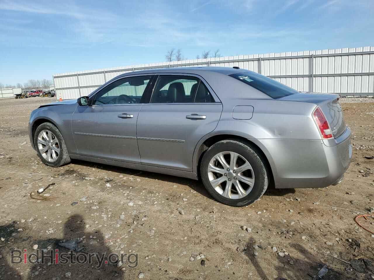 2013 CHRYSLER 300 - VIN: 2C3CCAGG0DH590185 - Фото 2