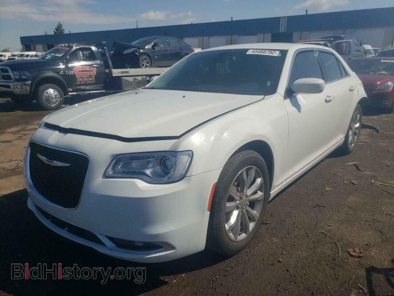 2016 CHRYSLER 300 - VIN: 2C3CCARG4GH164551 - Фото 2