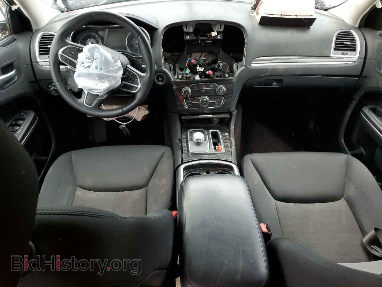 2018 CHRYSLER 300 - VIN: 2C3CCAAG1JH151579 - Фото 8