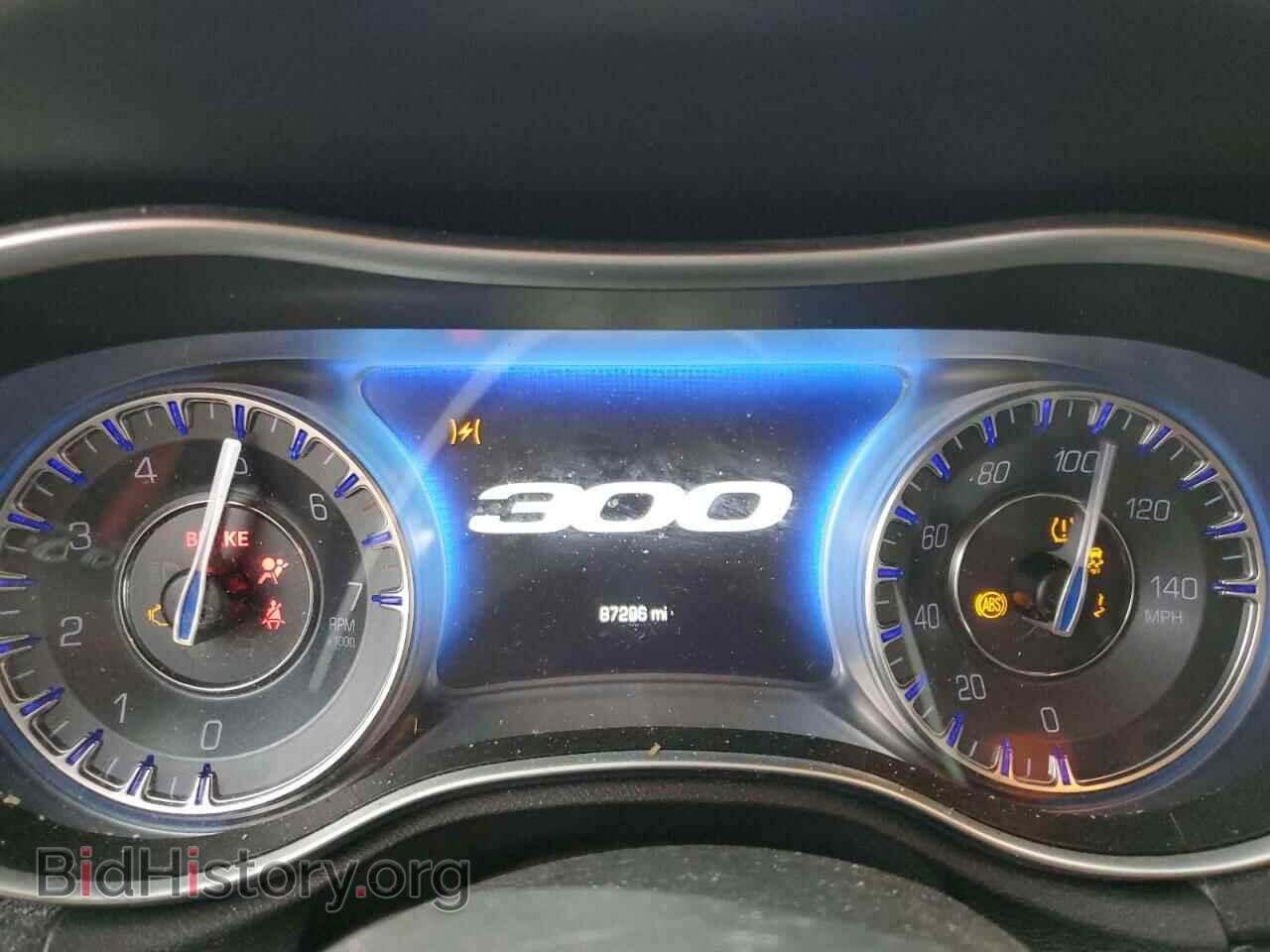 2018 CHRYSLER 300 - VIN: 2C3CCAAG1JH151579 - Фото 9