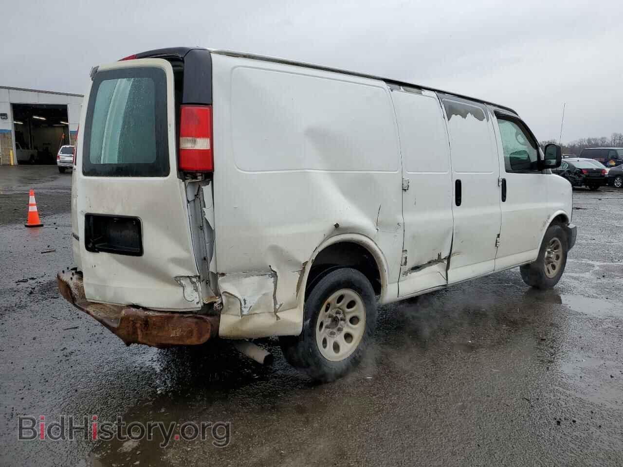 2010 CHEVROLET EXPRESS - VIN: 1GCUGADX3A1111549 - Фото 3