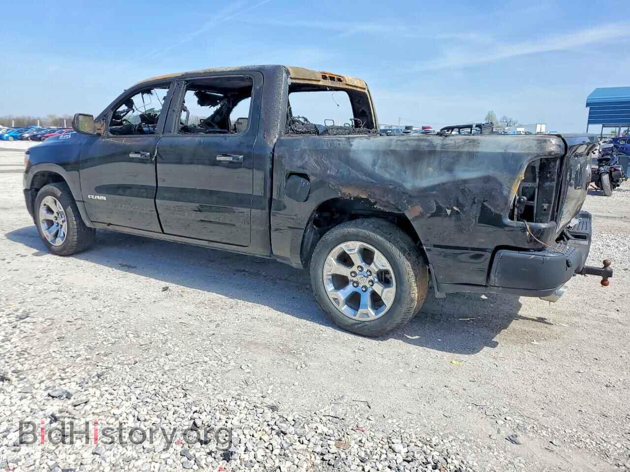 2019 RAM 1500 - VIN: 1C6SRFFT8KN717861 - Фото 2