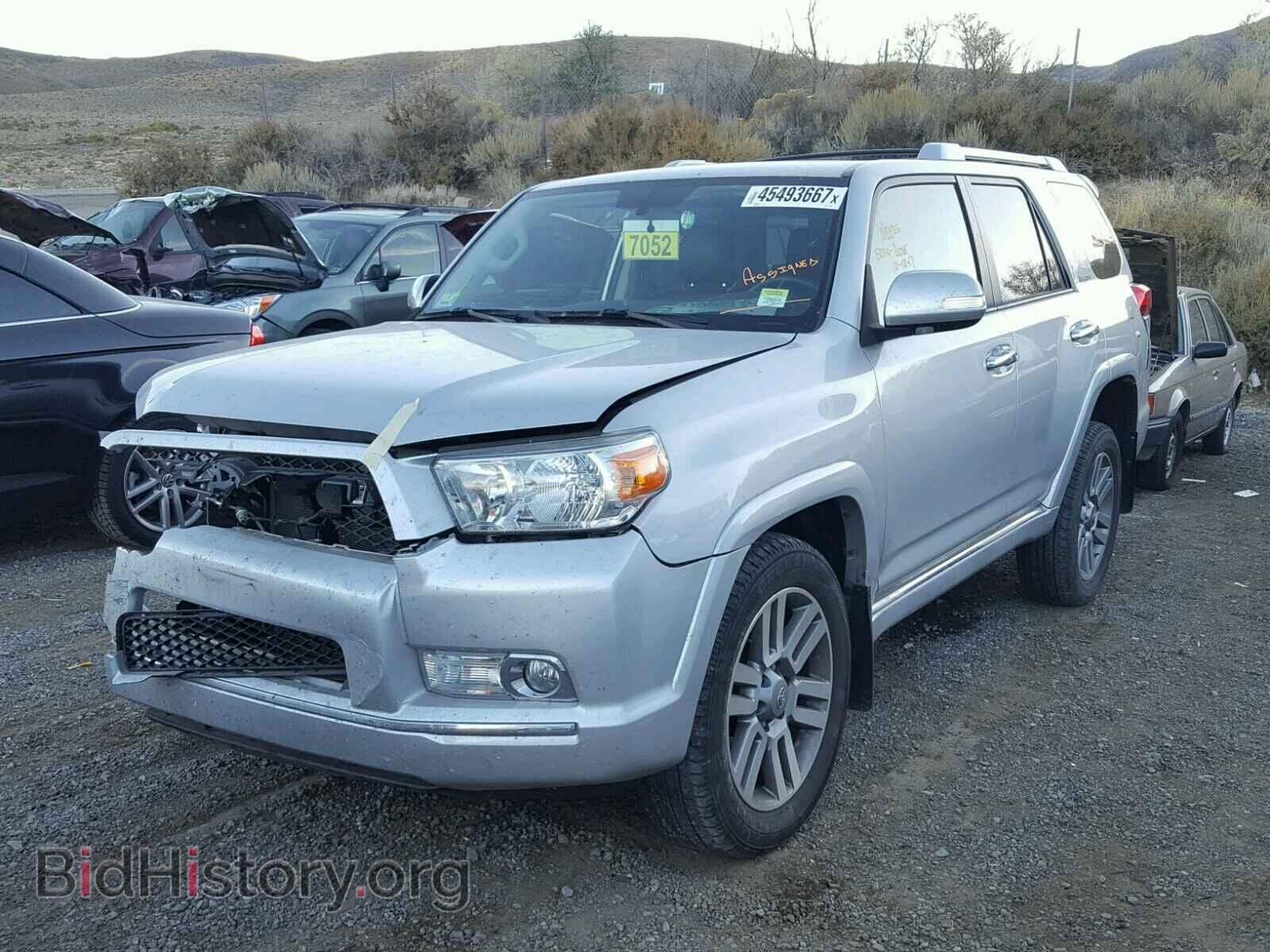 2013 TOYOTA 4RUNNER SR - VIN: JTEBU5JR3D5147764 - Фото 2