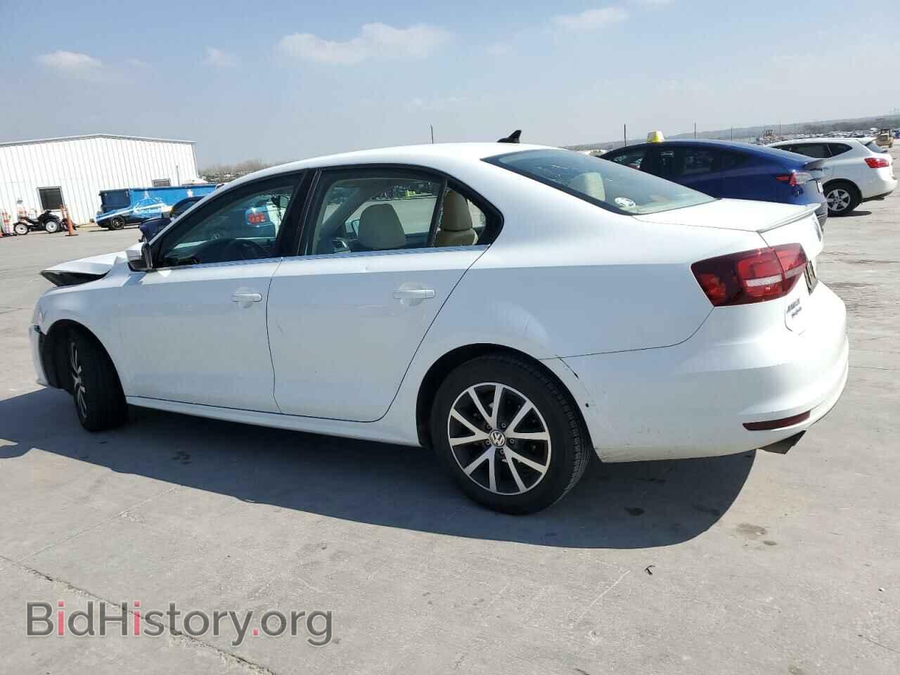 2017 VOLKSWAGEN JETTA - VIN: 3VWDB7AJ6HM382214 - Фото 2