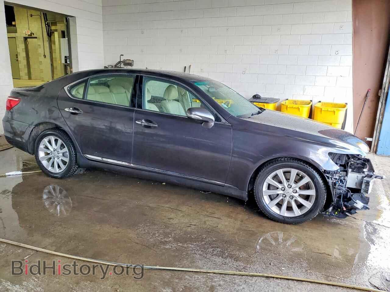 2010 LEXUS LS500 - VIN: JTHCL5EFXA5004669 - Photo 4