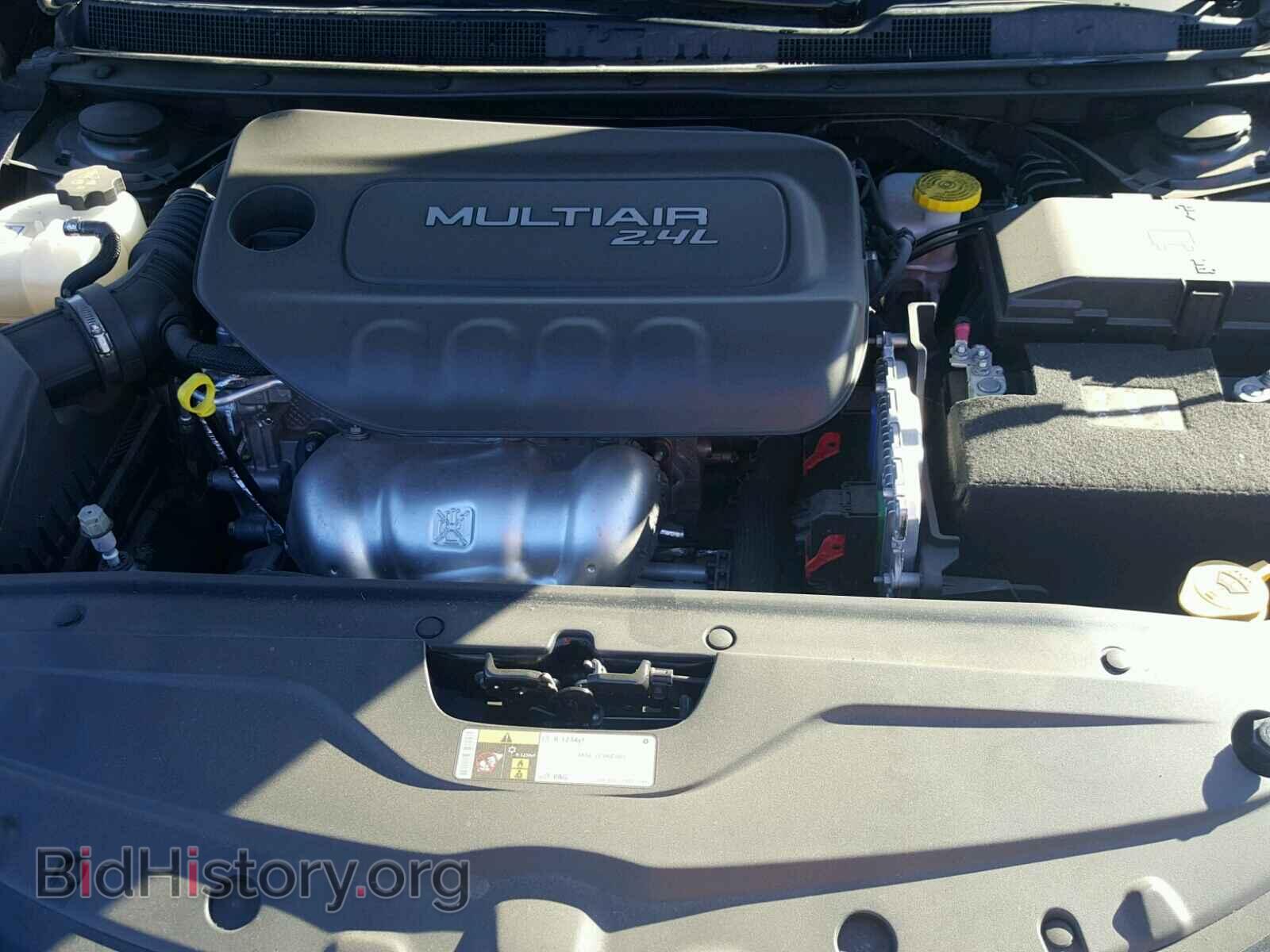 2016 CHRYSLER 200 - VIN: 1C3CCCAB1GN173145 - Фото 7