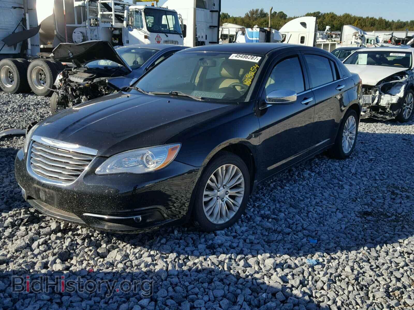 2013 CHRYSLER 200 - VIN: 1C3CCBCG7DN738819 - Фото 2