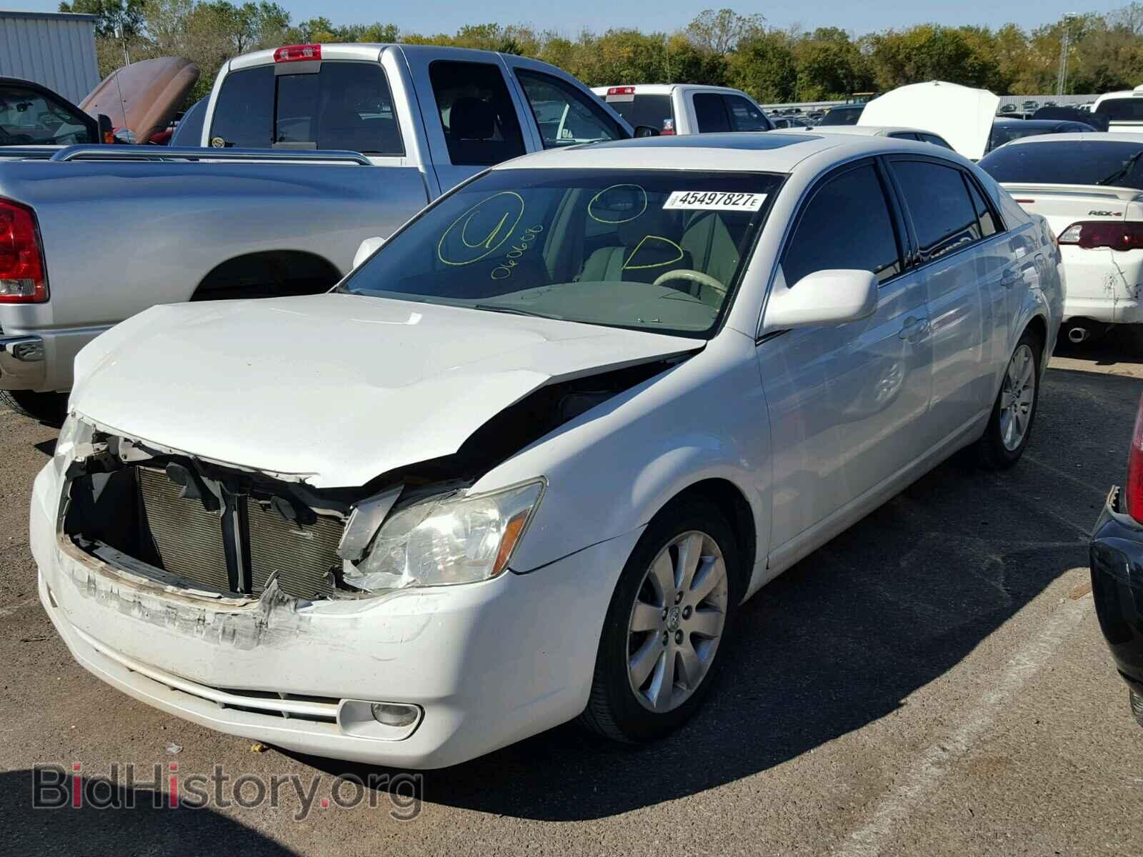 2005 TOYOTA AVALON - VIN: 4T1BK36B75U060608 - Фото 2