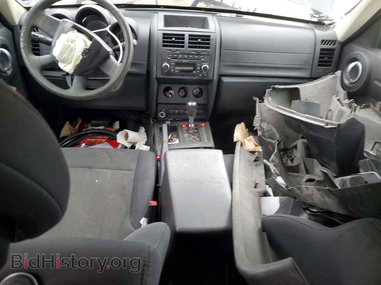 2011 DODGE NITRO - VIN: 1D4PT4GK9BW565774 - Photo 8