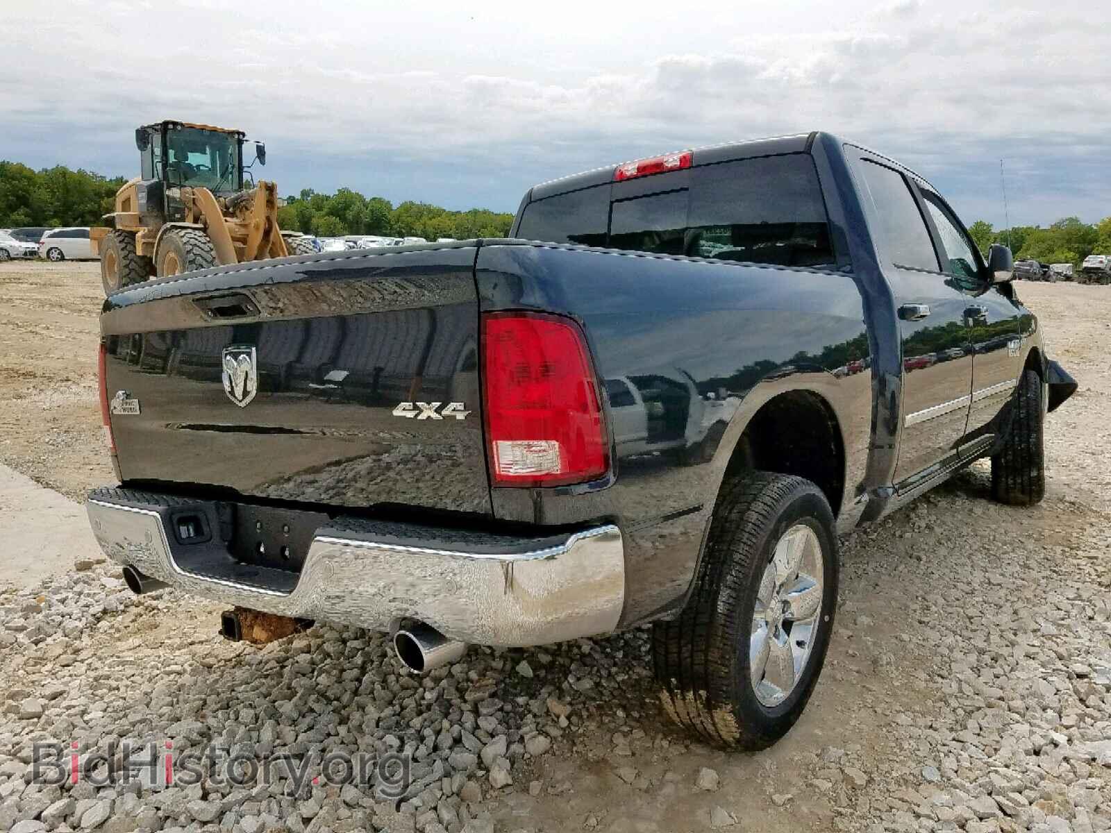 2016 RAM 1500 SLT - VIN: 3C6RR7LT9GG154392 - Фото 4