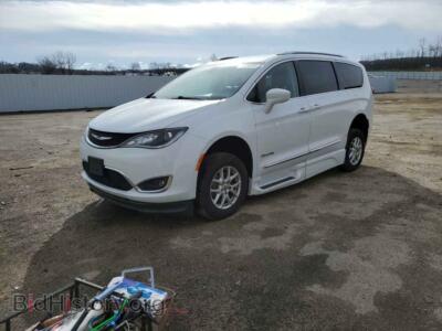 2020 Chrysler PACIFICA Touring L, white — VIN 2C4RC1BG2LR130161, Copart