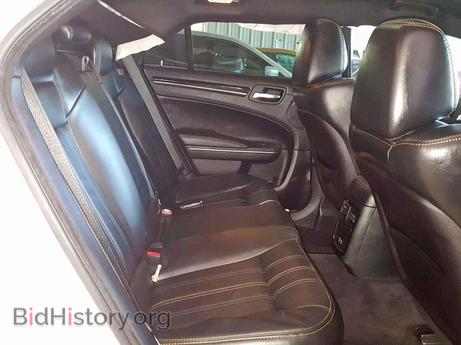 2016 CHRYSLER 300 - VIN: 2C3CCAGG6GH270695 - Фото 6