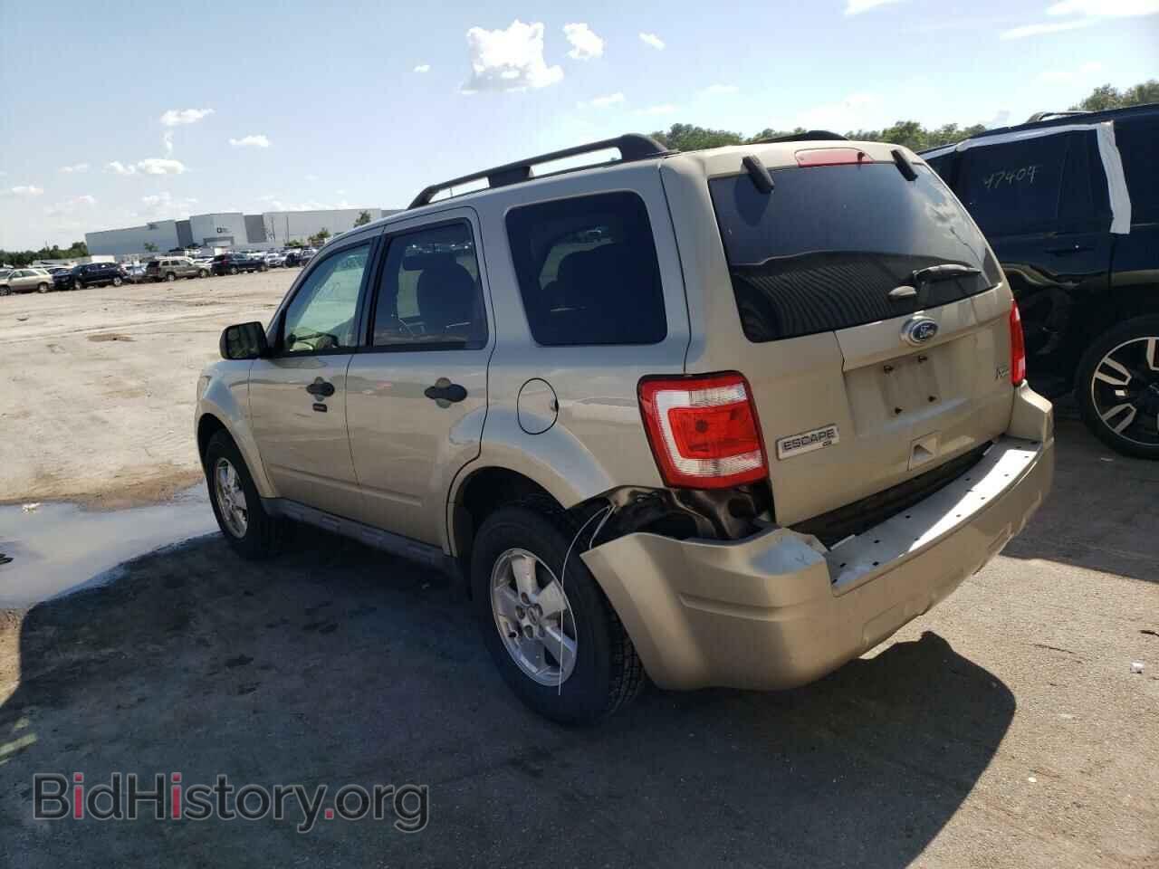 2011 FORD ESCAPE - VIN: 1FMCU0DG9BKB65928 - Фото 3