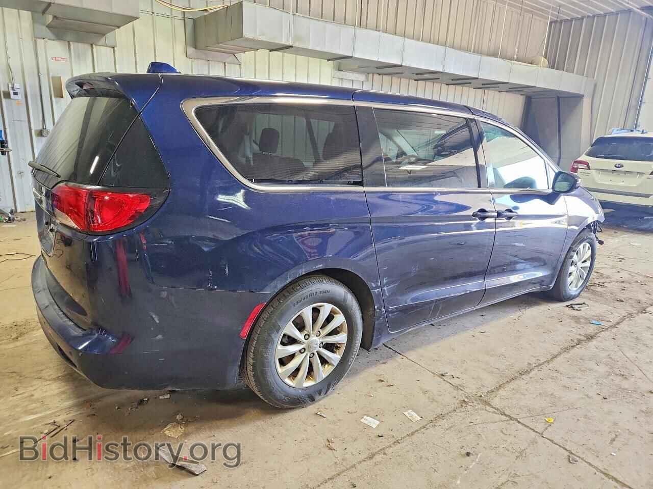 2017 CHRYSLER PACIFICA - VIN: 2C4RC1DG7HR812683 - Фото 3