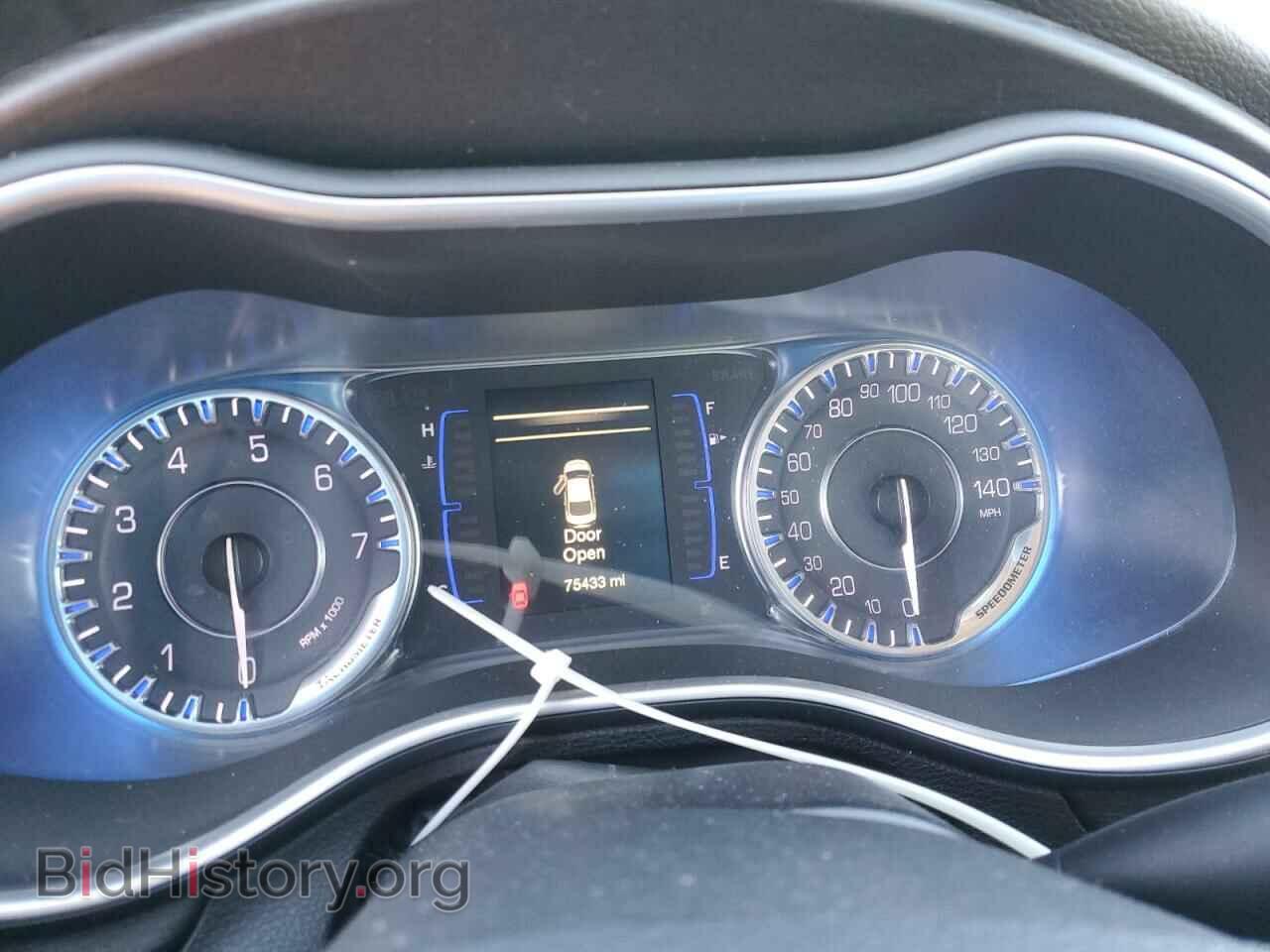 2016 CHRYSLER 200 - VIN: 1C3CCCAB9GN140636 - Фото 9