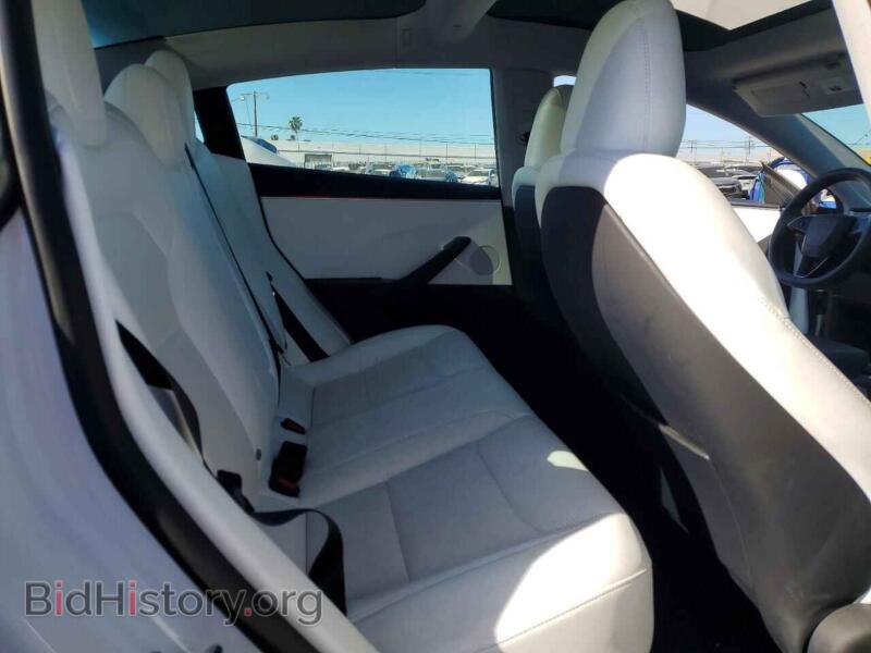 2024 Tesla MODEL 3 (VIN 5YJ3E1EA4RF827228) — фото 10 из 14
