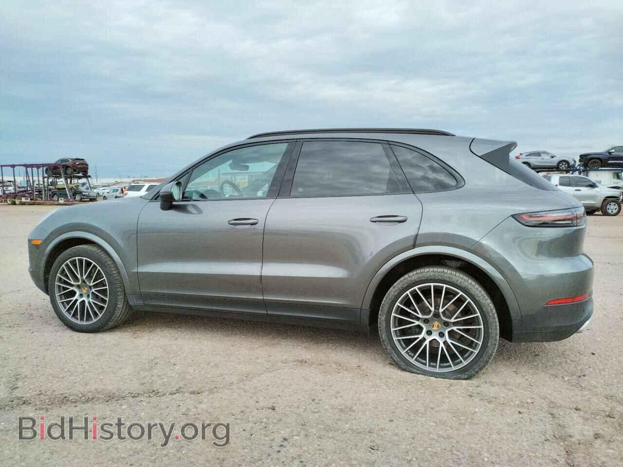 2020 PORSCHE CAYENNE - VIN: WP1AA2AY4LDA05618 - Photo 2