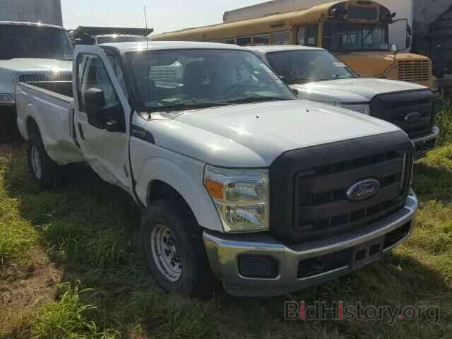 Photo 1FTRF3AT2FEA68781 - FORD F350 2015