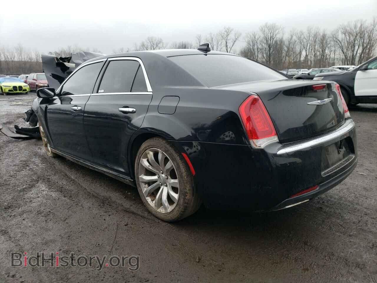 2019 CHRYSLER 300 - VIN: 2C3CCAEGXKH528583 - Фото 2