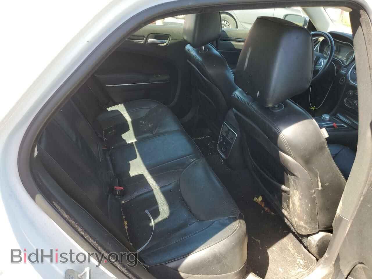 2016 CHRYSLER 300 - VIN: 2C3CCAKG1GH334729 - Фото 10