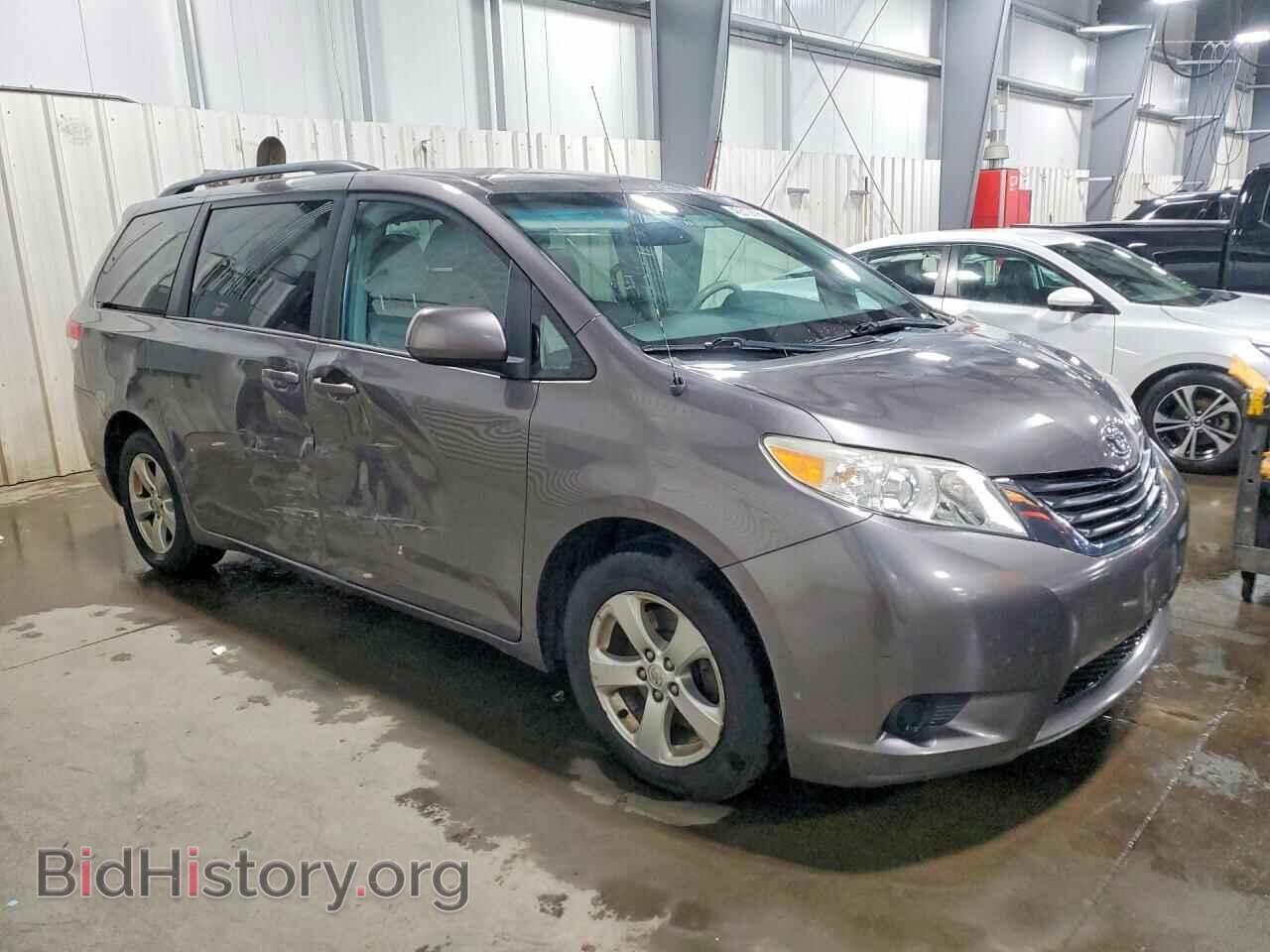 2013 TOYOTA SIENNA - VIN: 5TDKK3DC8DS392494 - Фото 4