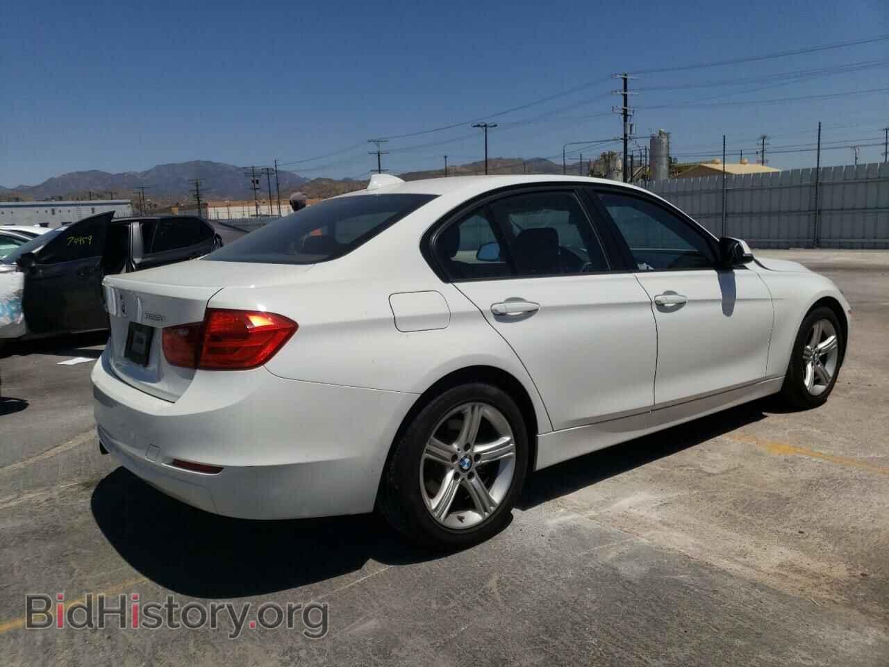 2012 BMW 3 SERIES - VIN: WBA3A5C52CF258050 - Фото 4