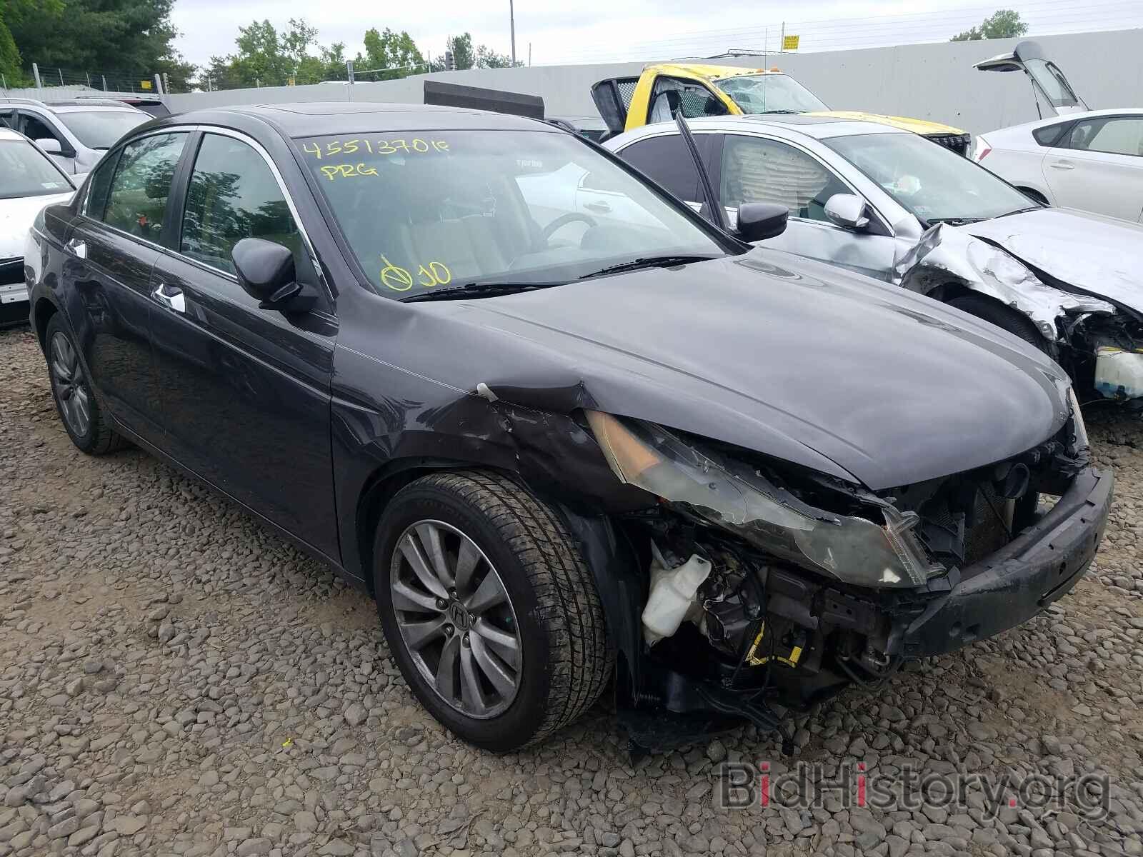 Photo 1HGCP3F83BA022547 - HONDA ACCORD 2011