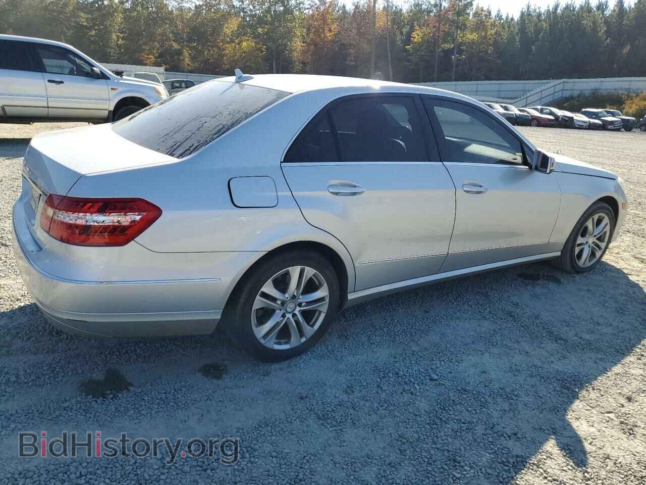2011 MERCEDES-BENZ E-CLASS - VIN: WDDHF5GB3BA378371 - Фото 3