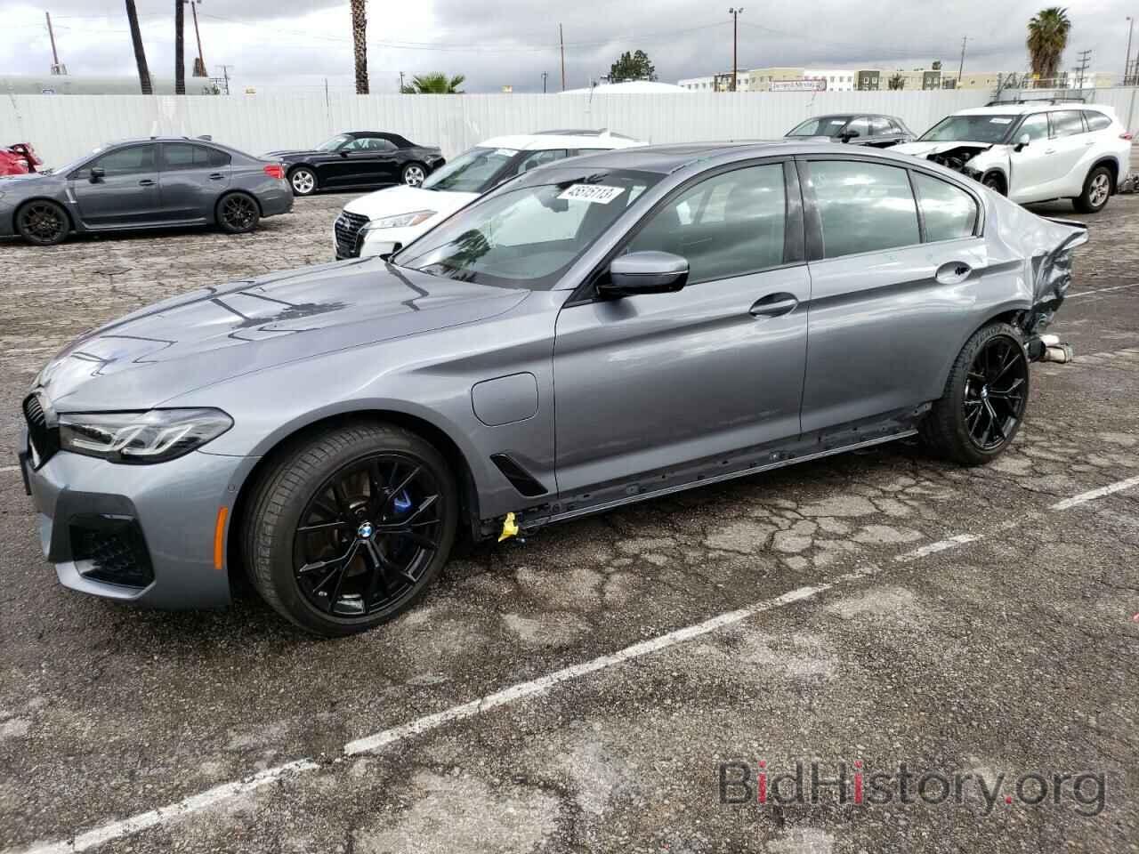 Photo WBA13AG00MCG98928 - BMW 5 SERIES 2021