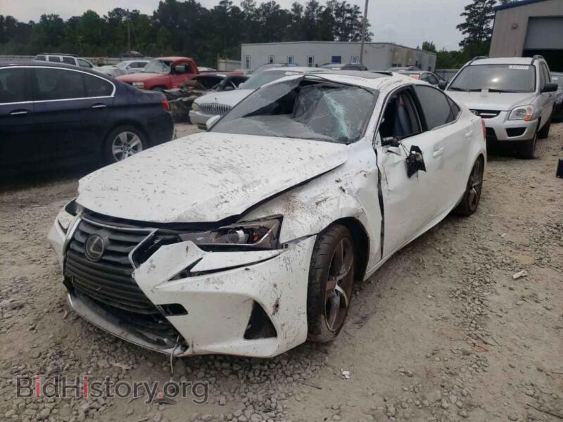 2017 Lexus IS (VIN JTHBA1D28H5045952) — фото 2 из 10