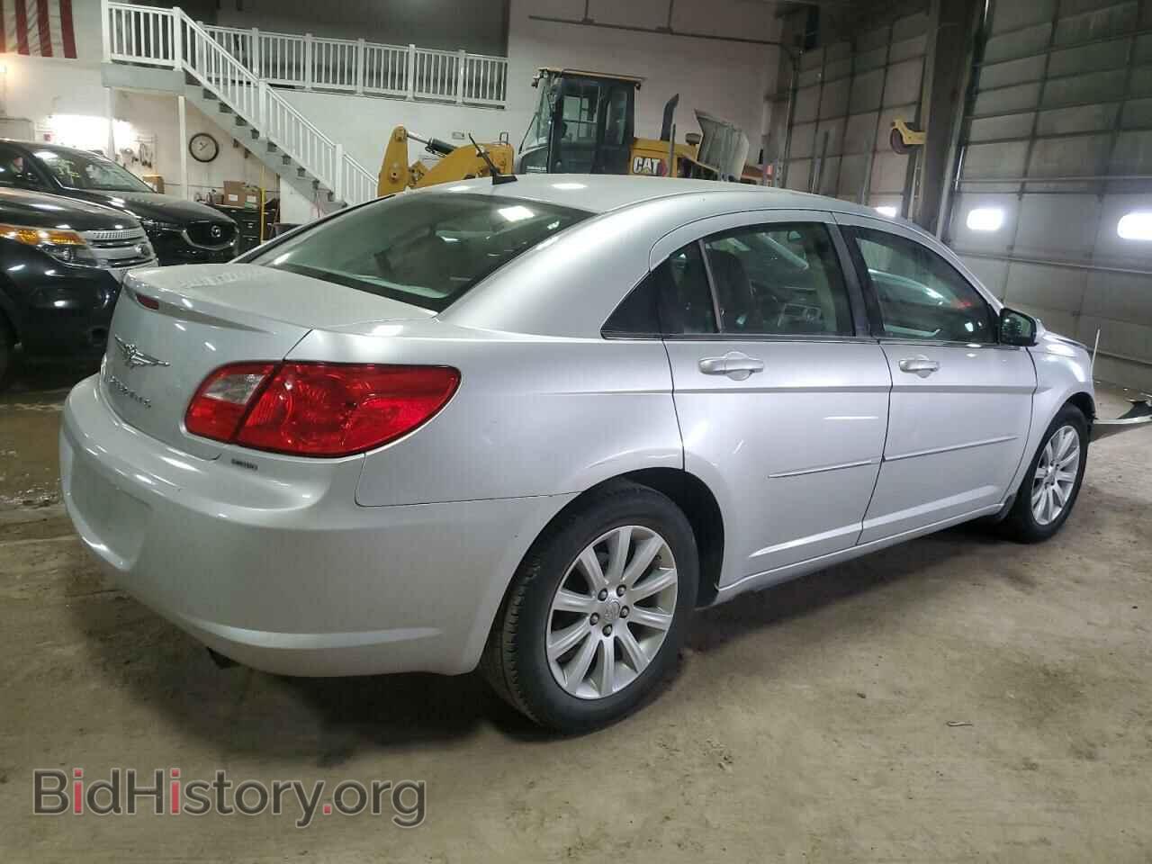 2010 CHRYSLER SEBRING - VIN: 1C3CC5FDXAN194458 - Фото 3