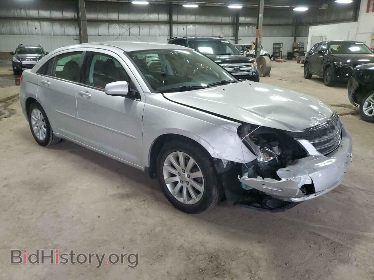 2010 CHRYSLER SEBRING - VIN: 1C3CC5FDXAN194458 - Фото 4