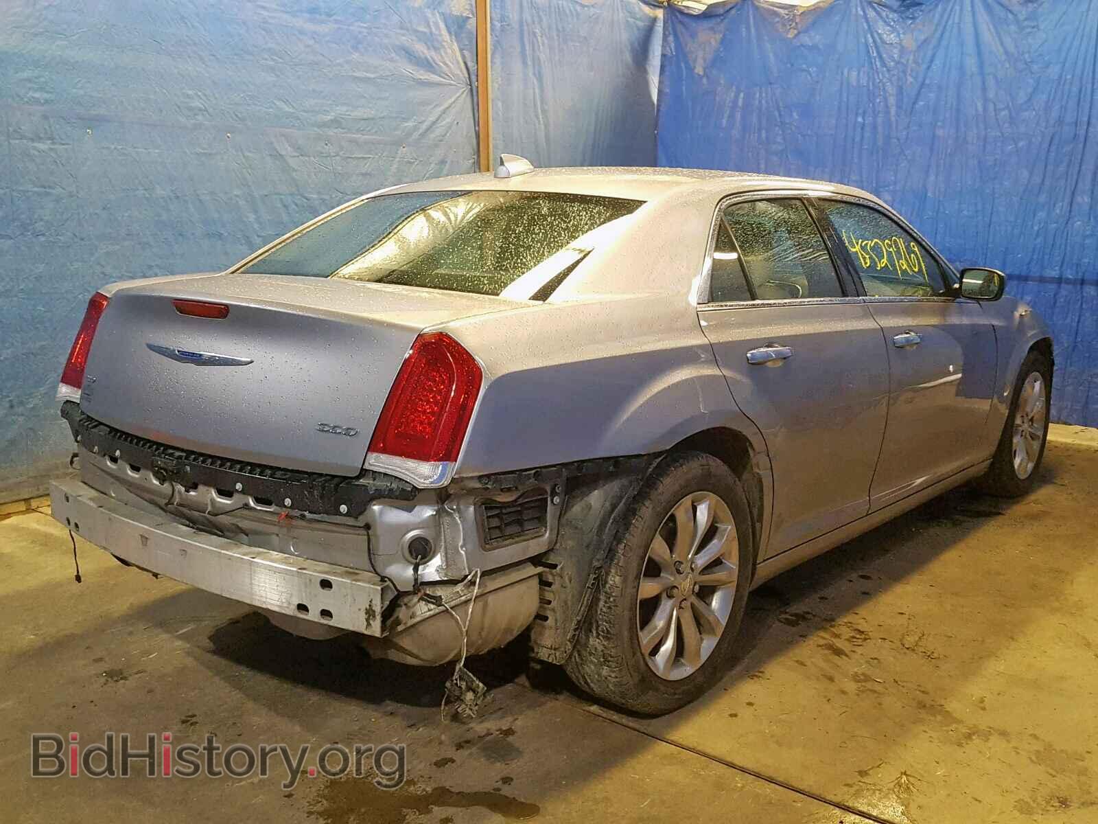 2018 CHRYSLER 300 - VIN: 2C3CCAKG0JH144380 - Фото 4