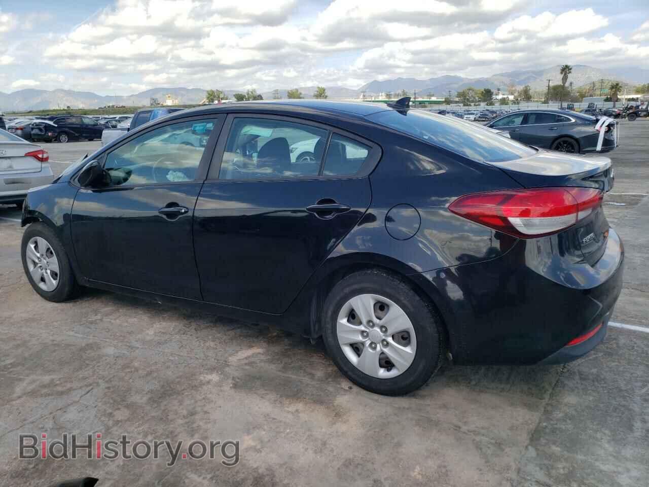 2017 KIA FORTE - VIN: 3KPFK4A78HE042474 - Фото 2