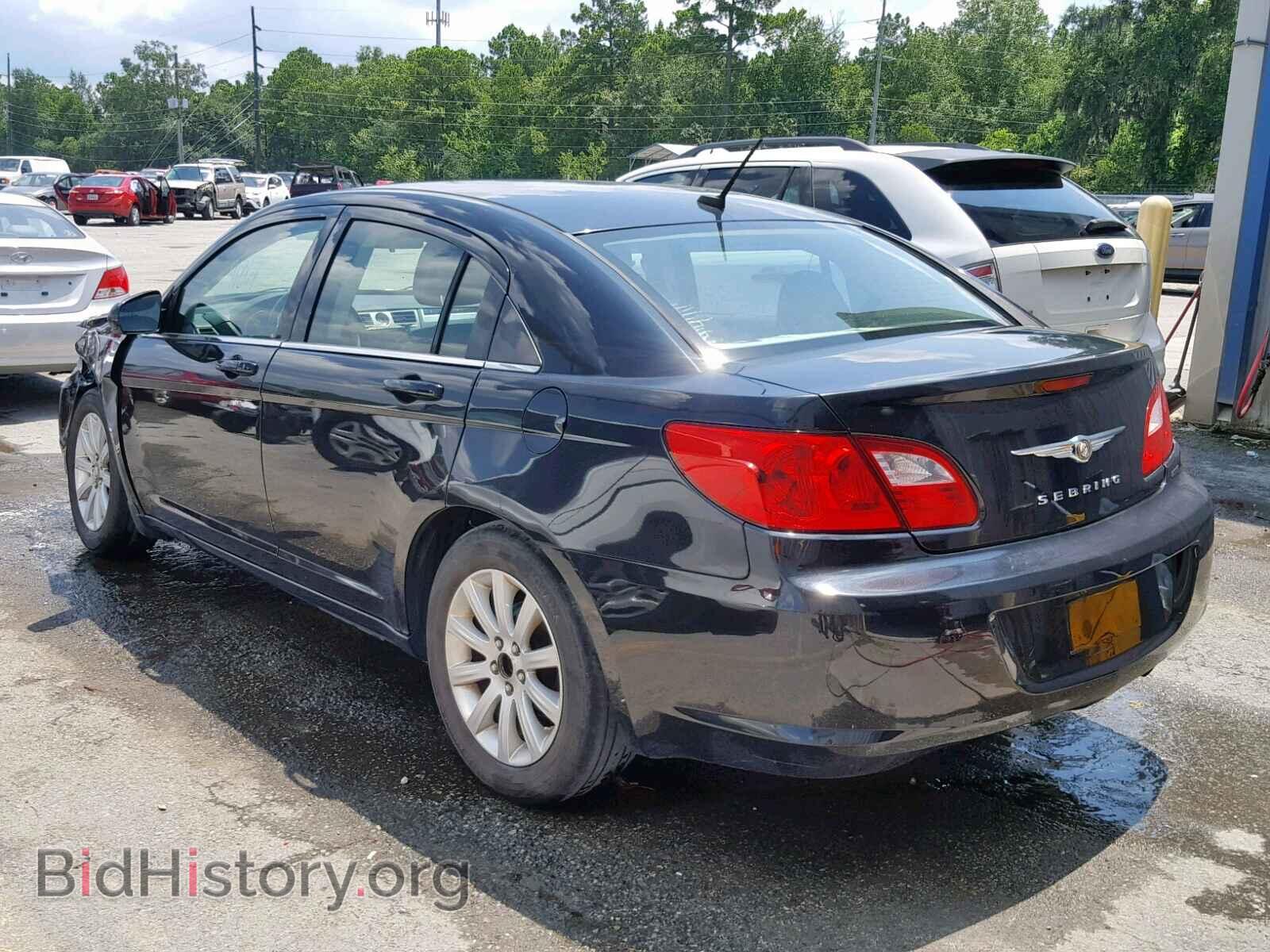 2010 CHRYSLER SEBRING - VIN: 1C3CC5FB8AN232901 - Фото 3