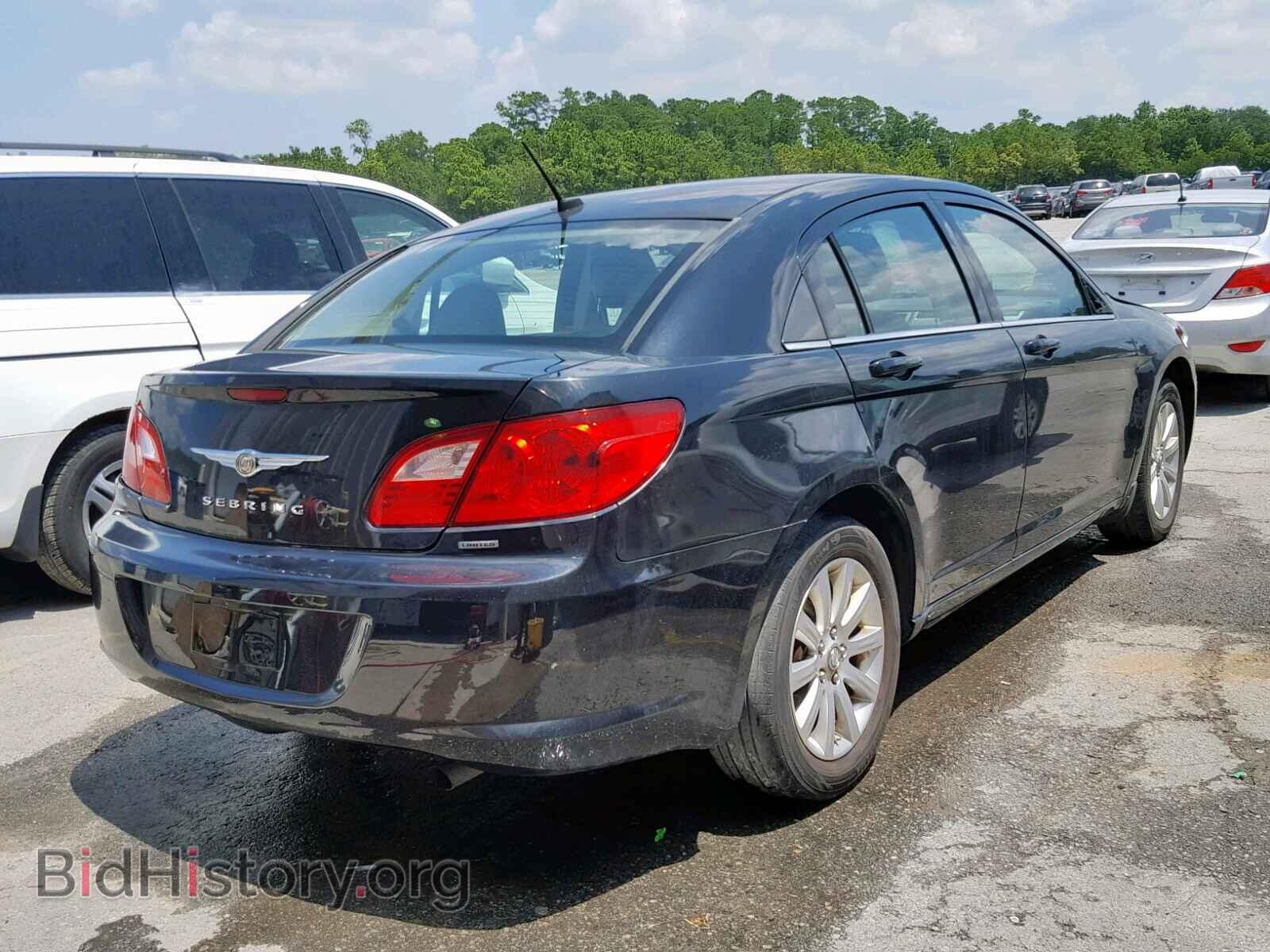 2010 CHRYSLER SEBRING - VIN: 1C3CC5FB8AN232901 - Фото 4