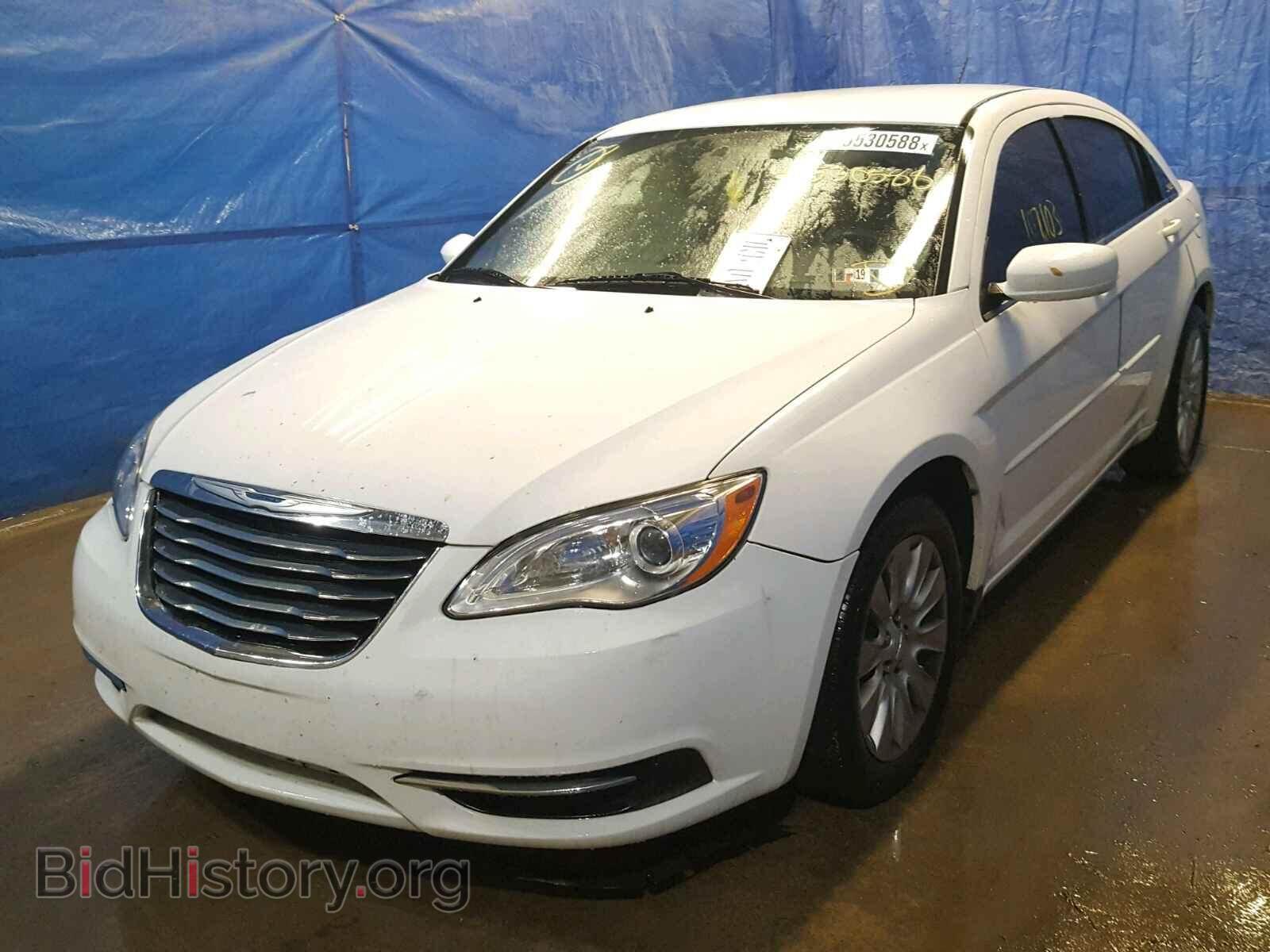 2013 CHRYSLER 200 - VIN: 1C3CCBAB5DN588619 - Фото 2