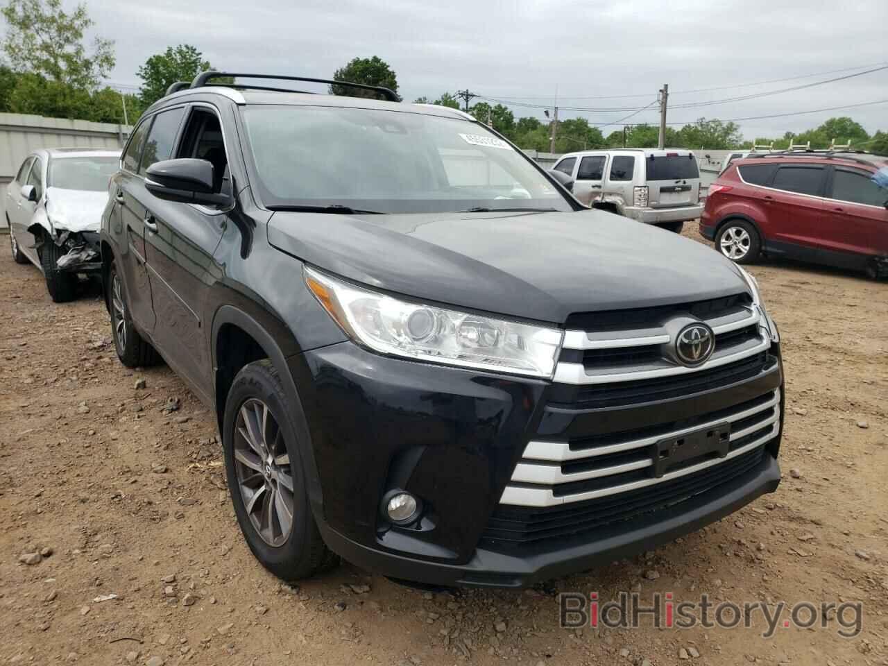 Фотография 5TDJZRFH9HS401843 - TOYOTA HIGHLANDER 2017