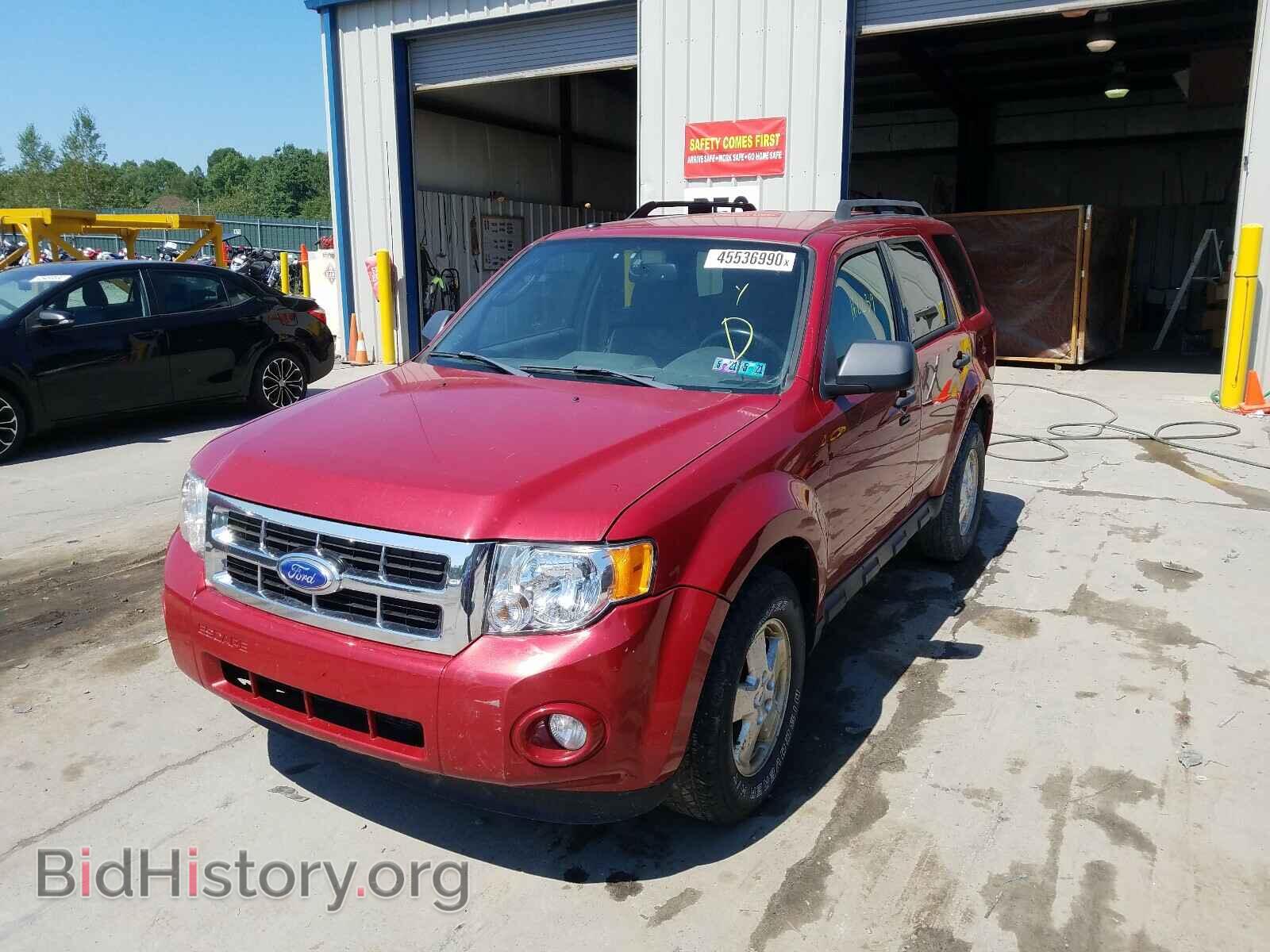 2011 FORD ESCAPE - VIN: 1FMCU9D72BKC05495 - Фото 2