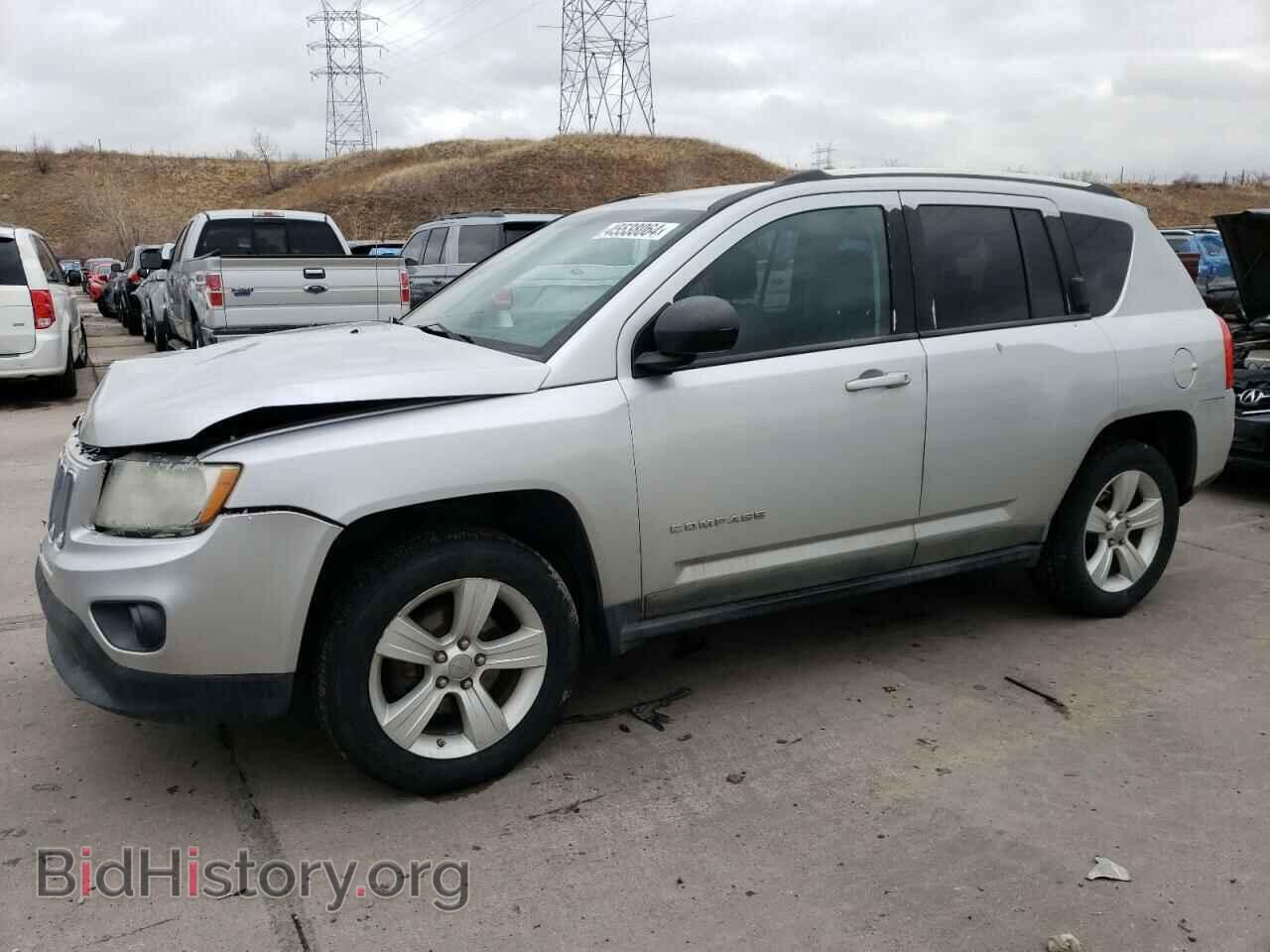 Photo 1J4NF1FB0BD250511 - JEEP COMPASS 2011