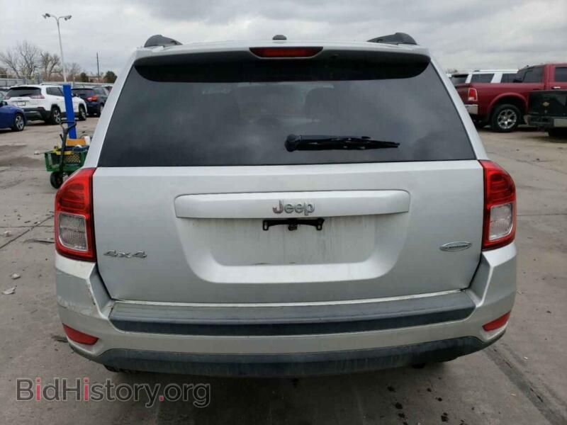2011 Jeep COMPASS (VIN 1J4NF1FB0BD250511) — фото 6 из 13