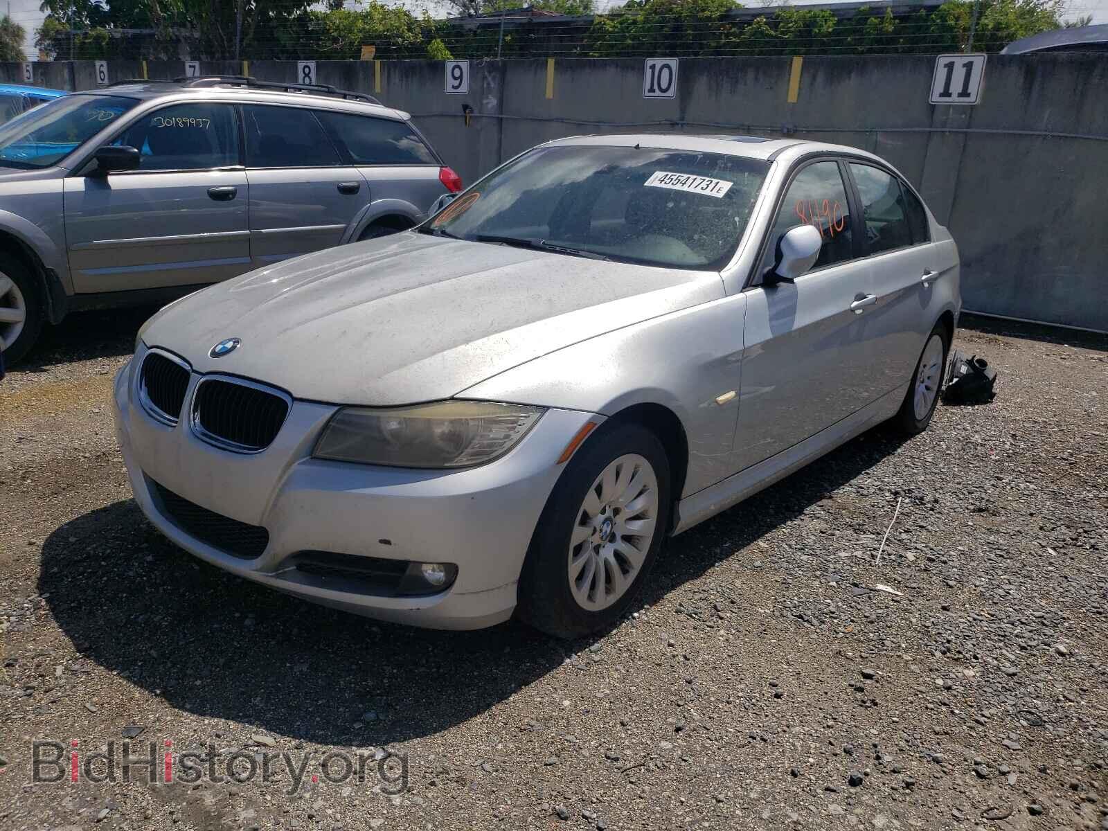2009 BMW 3 SERIES - VIN: WBAPH73519E128252 - Фото 2