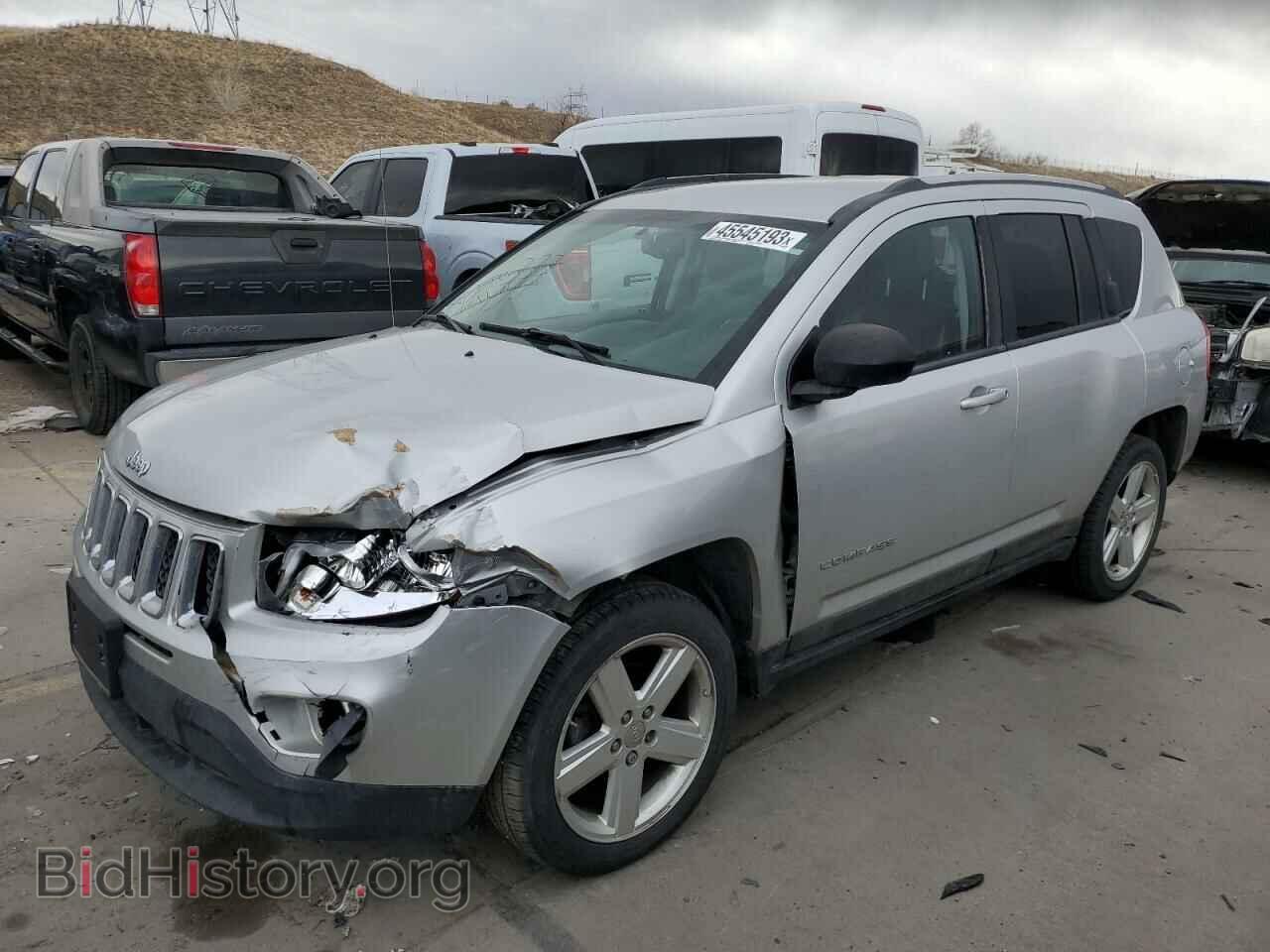 Photo 1J4NF5FB6BD251492 - JEEP COMPASS 2011