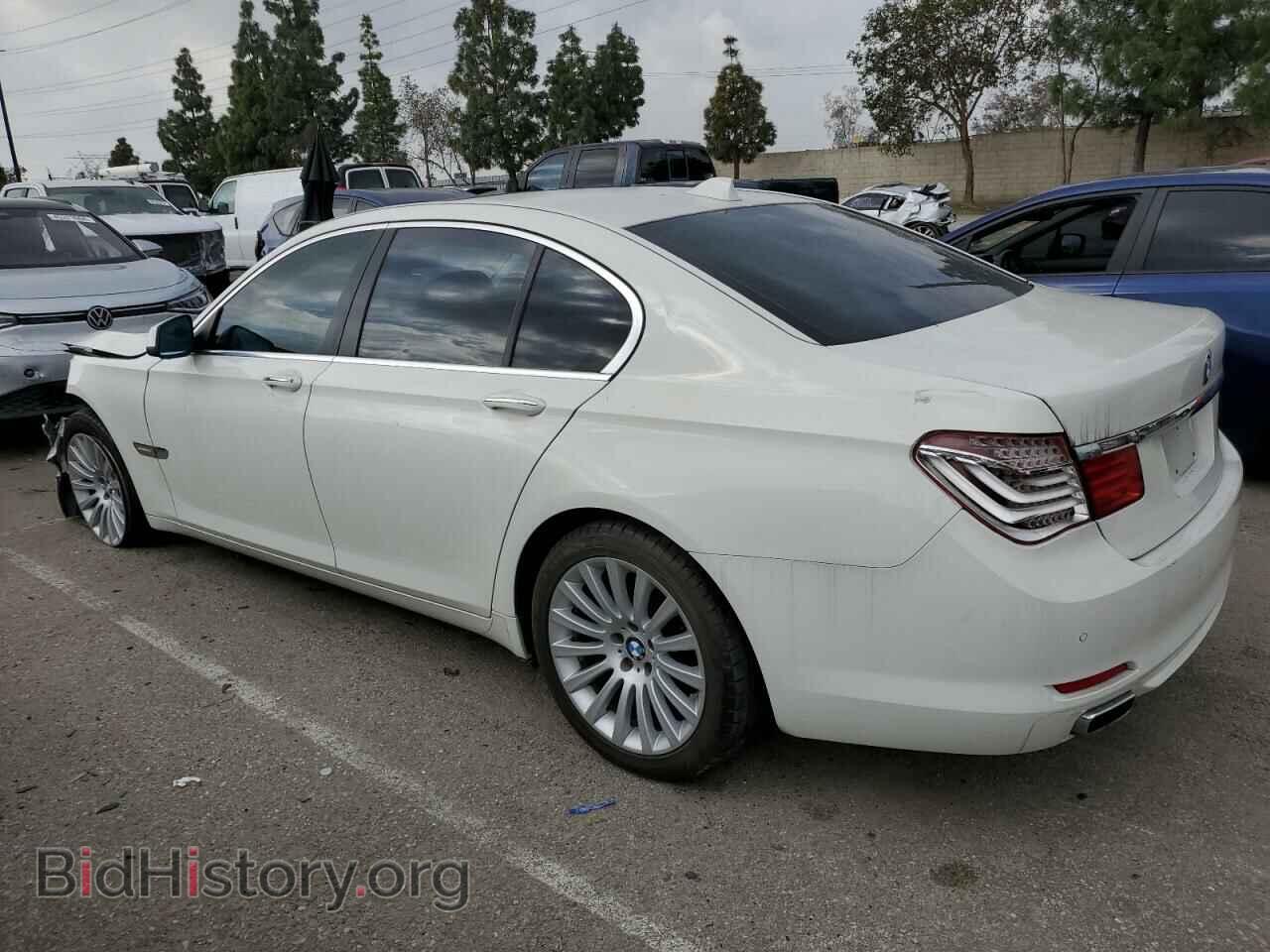 2012 BMW 7 SERIES - VIN: WBAKA8C57CDX01057 - Фото 2